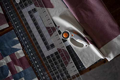 Fiskars Titan-Rollschneider, Rollmesser mit Schlaufengriff, Rechts- und Linkshändig, Klingen-Durchmesser: 45 mm, Orange/Weiß/Grau, 1066047