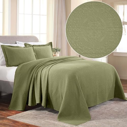 Superior Cotton Fleur De Lis Bedspread Set, Warm Blankets, All-Season Bedding, Bedroom Decor, Decorative Boho Medallion Coverlet, Includes 1 Bedspread, 1 Pillow Sham, Twin, Sage