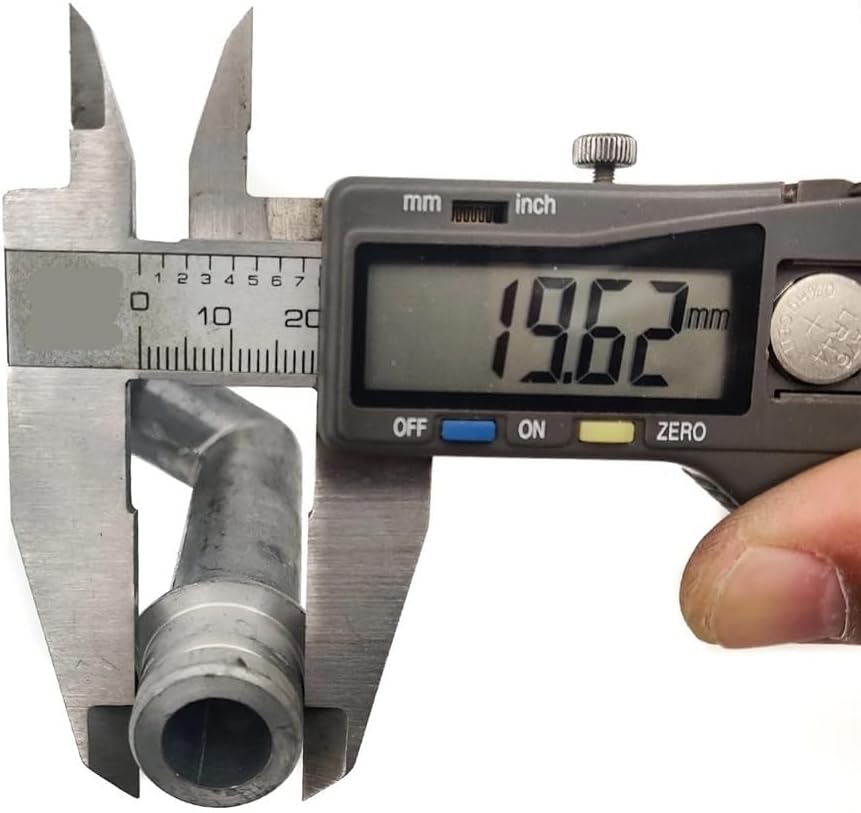 L260 L300用ウォーターポンプ冷却パイプジョイント 22817a