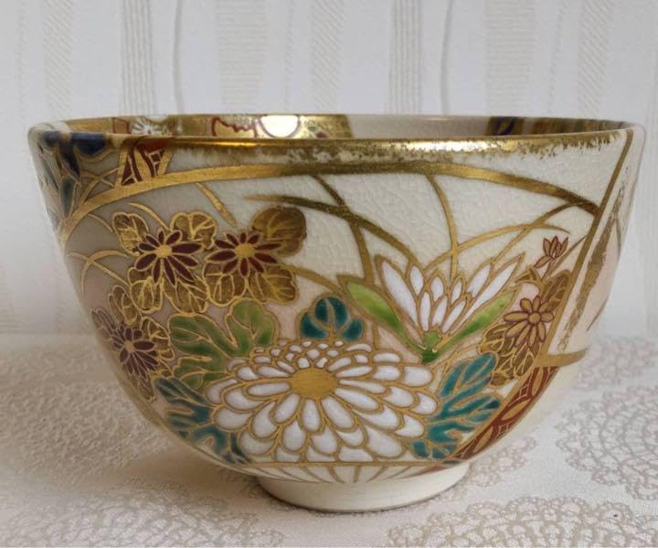 Kyo-yaki Pottery Bean Matcha Bowl *Wooden box is not included if shipped overseas*