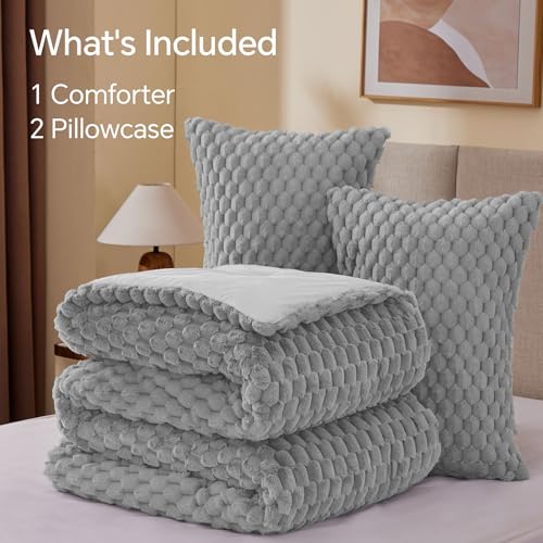Image of BEDELITE Fluffy Full Size Comforter Set - Light Grey Fleece Soft Comforter for Full Size Bed, Luxury Warm Bedding Set for Winter, Fuzzy Bed Set 3 Pieces (1 Comforter, 2 Pillowcases)