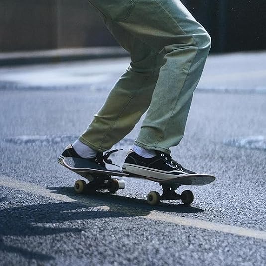 Skate Shoes for Men Women Low Top Pro Skateboard Training Casual Sneakers