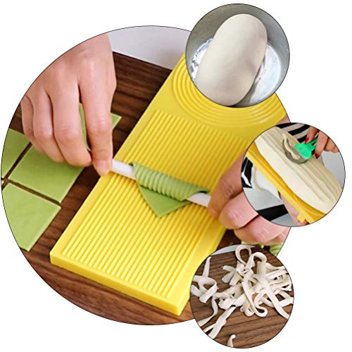 Hemoton Fettuccine Cutter 4Pcs Plastic Gnocchi Boards Household Pasta Gnocchi Making Board Tools Set Gnocchi Boards Paddle Cutter Dough Rolling Pin Stick For Home Kitchen Pasta Making Tools #TOP7