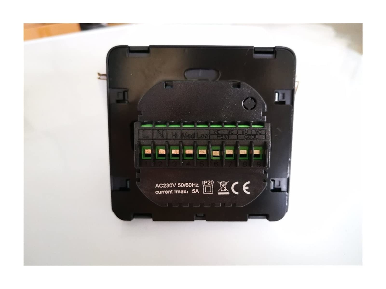 Cyfrowy higrometr termometr wewnętrzny WiFi Smart Thermostat 24V dla centralnych klimatyzatorów Fcu. Wentylacja chłodzenia regulatora temperatury pokojowej Z wyświetlaczem LCD(Green)