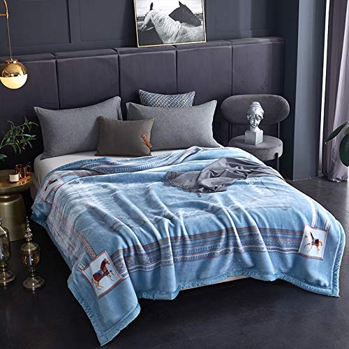 GAOManta De Nube Raschel Manta Gruesa De Invierno De Doble Capa Manta De Aire Acondicionado De Lana De Doble Cara Manta De Franela Impresa 200 * 230 cm Aproximadamente 4.5 kg Divine Horse Song Blue