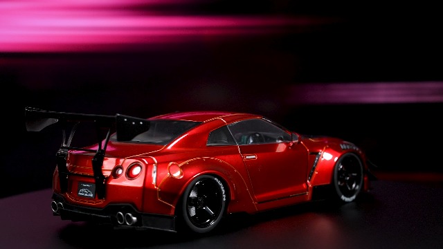 Amazon.com: Jada Pink Slips Nissan GT-R R35-1:18 Scale Diecast