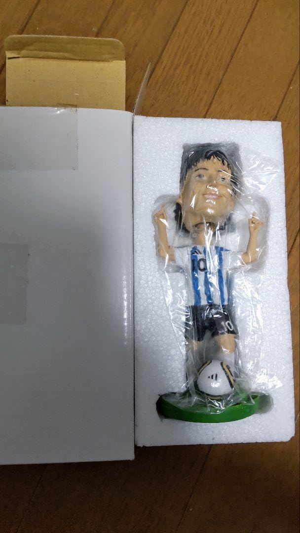 Amazon.co.jp: サッカーアルゼンチン代表メッシ 首振り人形 bobblehead