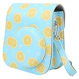 No es necesario sacar la cámara de la bolsa de la cámara para tomar fotografías. También puede quitar la tapa con dos botones.