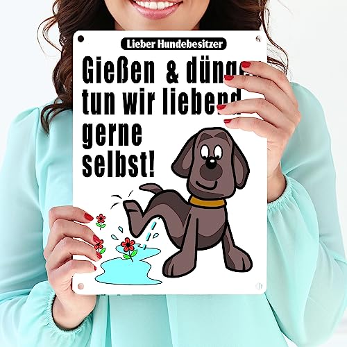 Gießen und düngen - Kein Hundeklo Schild in weiß als lustiges Geschenk für Gartenbesitzer die gegen Hundehinterlassenschaften auf dem Grundstück vorgehen wollen