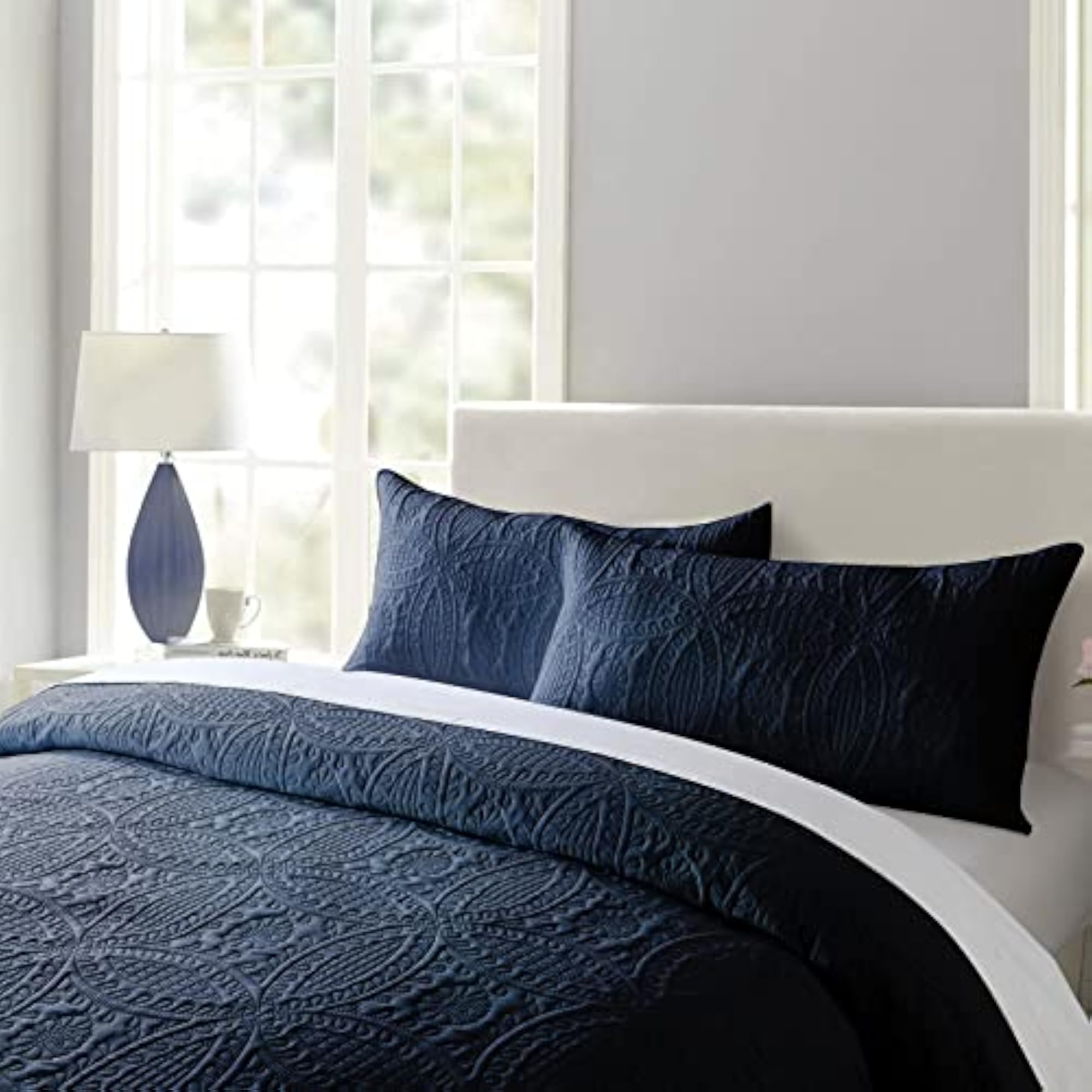 3-Piece Queen Quilt Set, Lightweight Soft Bedspread