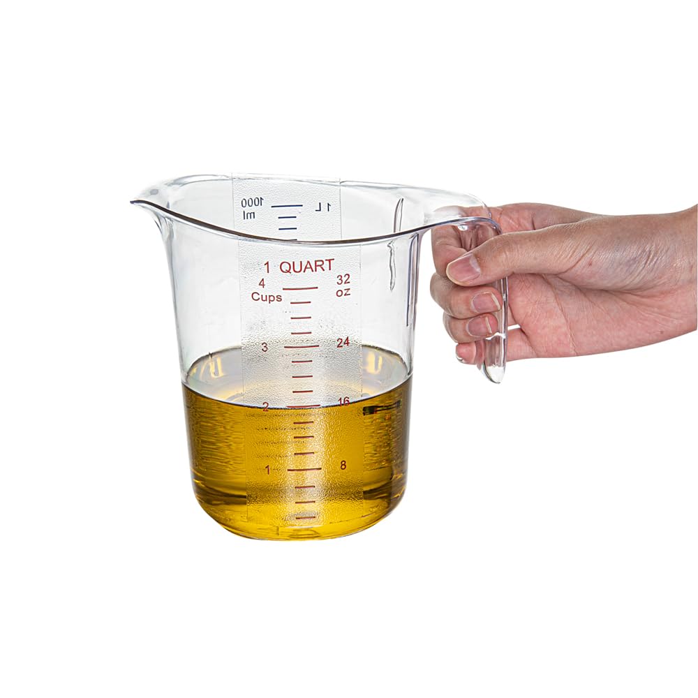 Restaurantware RW Base - Tarro medidor de 1 cuarto de galón, 1 vaso de medición duradero, unidades métricas e imperiales, boquilla en forma de V, mango de taza medidora de plástico transparente con