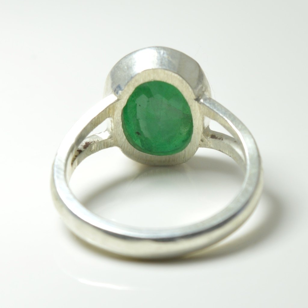 55Carat Unisex NA plata de ley talla ovalada verde esmeralda