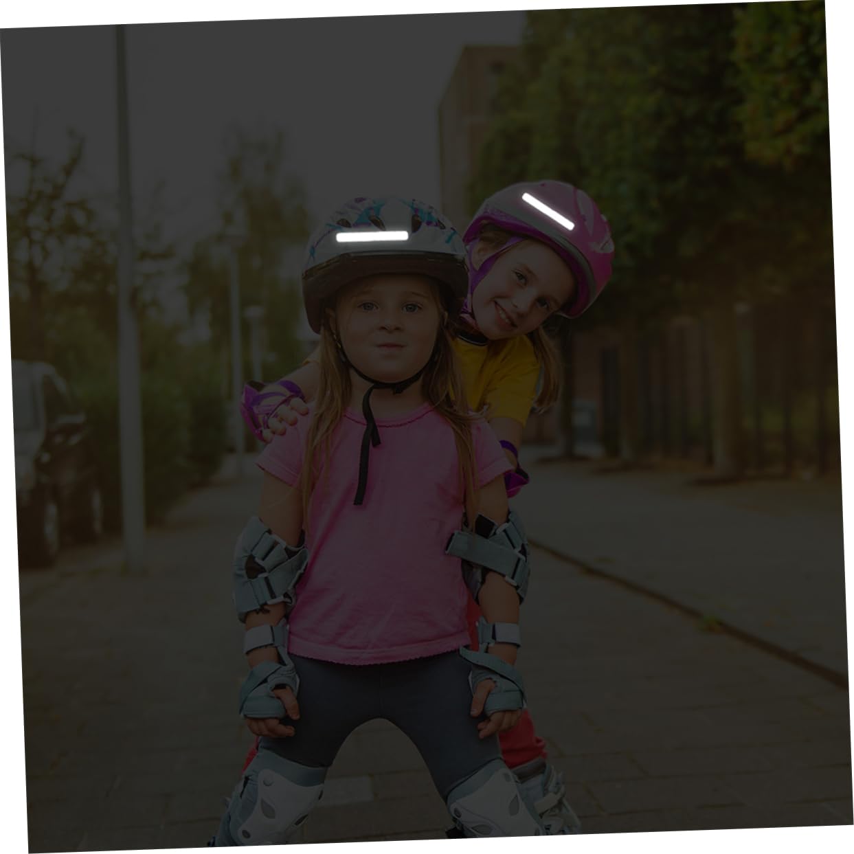 ULTECHNOVO 6 Blätter Reflektierende Helmaufkleber Aufkleber Für Skihelme Helmaufkleber Und Abziehbilder Aufkleber Für Helme Reflektierender Aufkleber Schneemobil-Aufkleber Helm-Aufkleber Harz