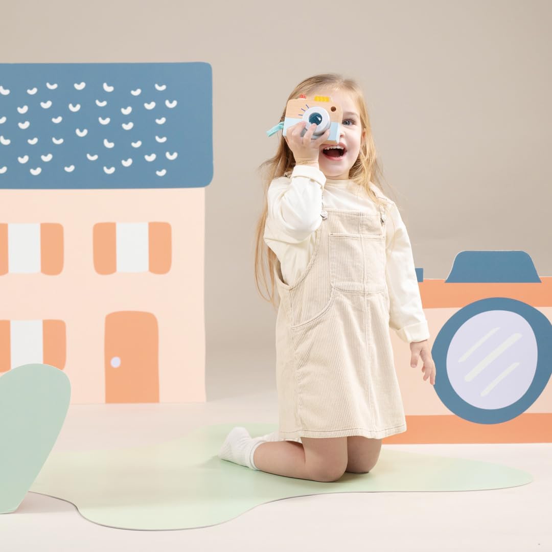 Woet Wooden Toy Camera Top View