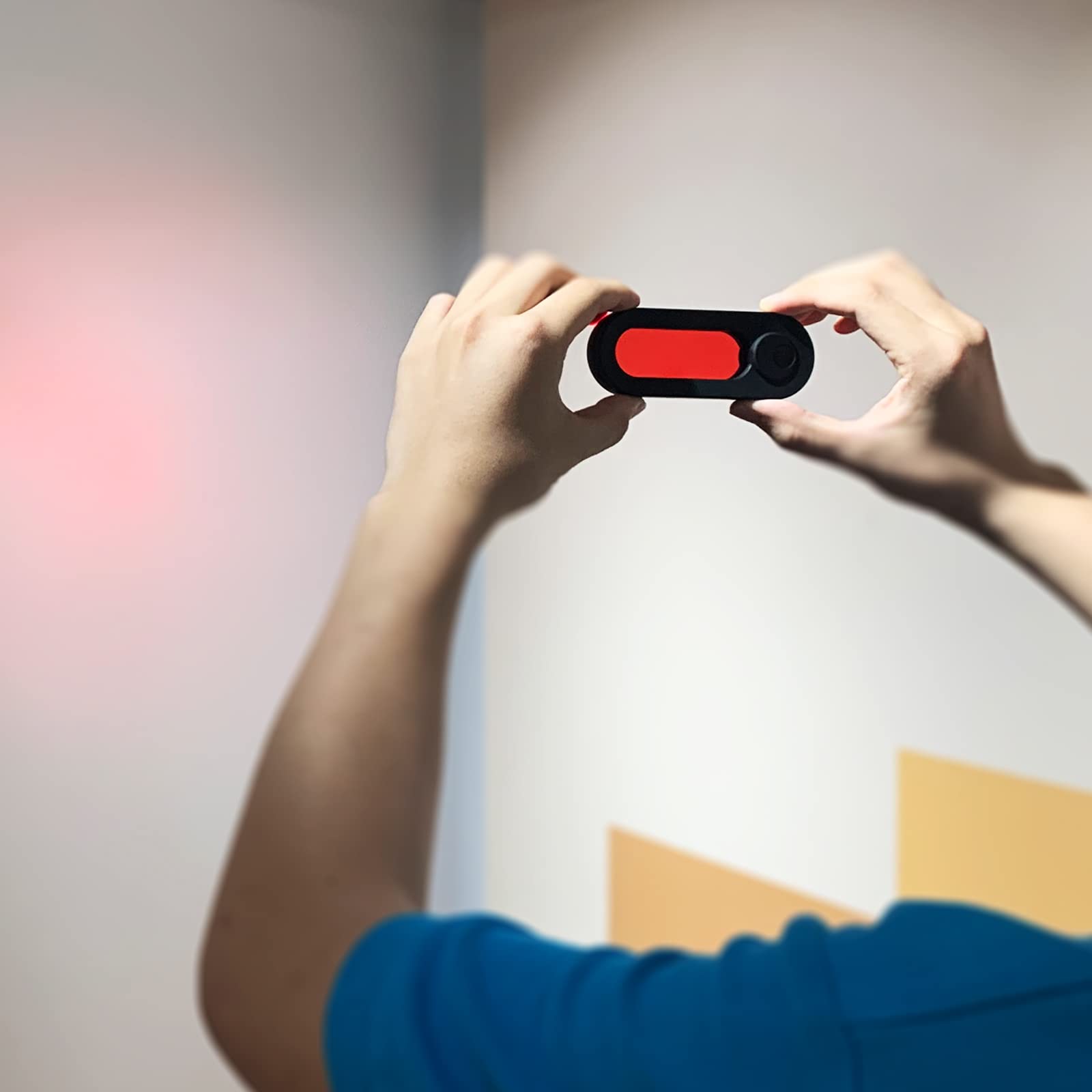 Versteckter Kamera-Detektor, LED-Detektor für versteckte Geräte mit Infrarot-Suchern – Taschenformat Anti-Spionage-Kamera-Finder lokalisiert versteckte Kamera in AirBnB, Hotels und Badezimmer