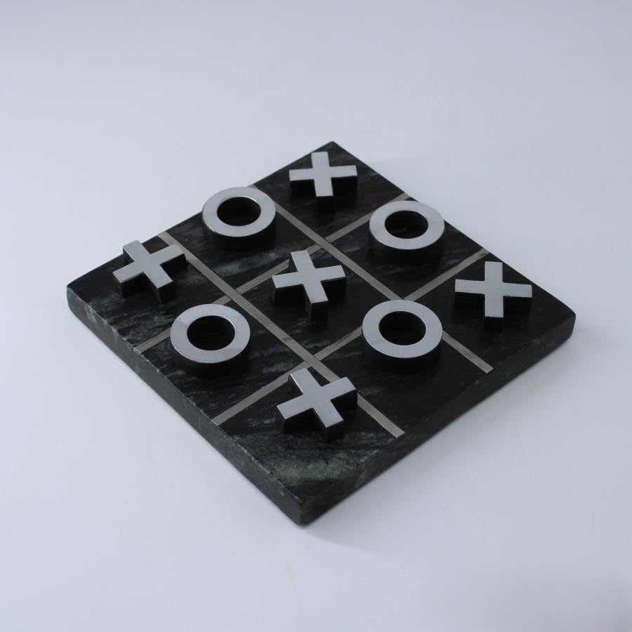La Maison Store Gioco da Tavola Tris in Marmo Nero, Base in Cristallo Acrilico, 15x15 cm, Unisex Adulto, Pedine X e O in Contrasto