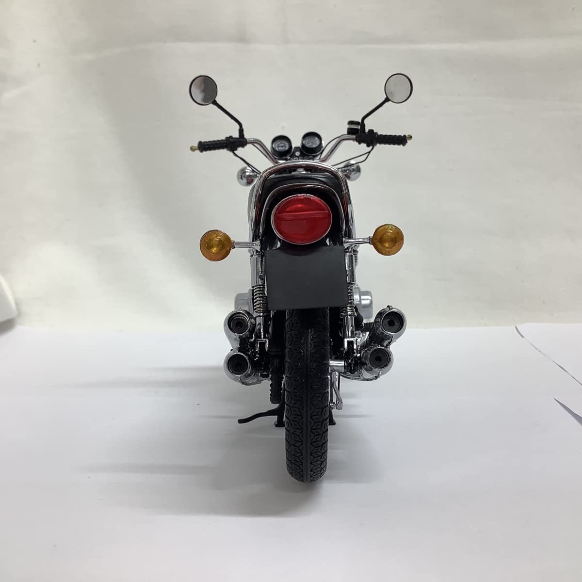 Kawasaki Z1 900 1972年モデル ミニチャンプス　1/12 Kawasaki Z1 900 1972年モデル ミニチャンプス 1/12 Minichamps