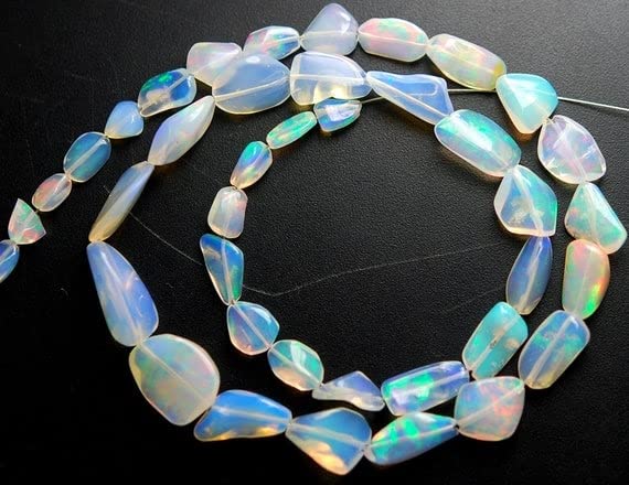 Opale d'Éthiopie et ses feux magiques pour un bijou de mariage unique et symbolique