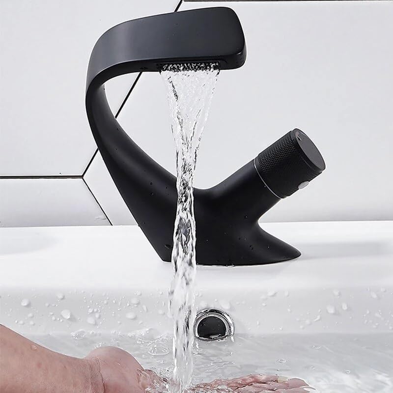 Mitigeur salle de bain noir au design créatif haut de gamme pour lavabo sur plage