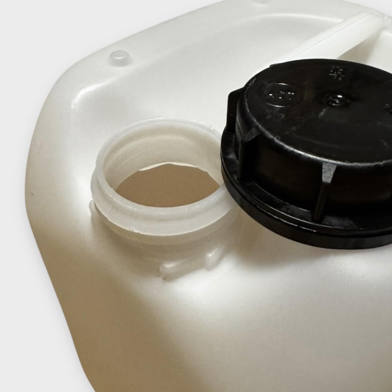 LOT DE 10 X JERRICAN BIDON PLASTIQUE 10 L LITRES AVEC BOUCHON ÉTANCHE ET 2 ROBINETS VERSEURS– IDÉAL POUR LIQUIDES ALIMENTAIRES ET TECHNIQUES – DURABLE ET RÉUTILISABLE