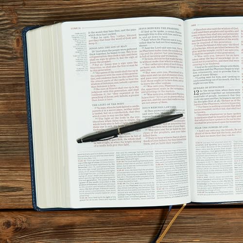 KJV Study Bible, Full-Color, Navy LeatherTouch