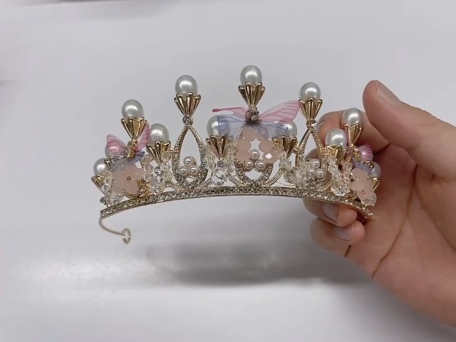 Amazon.com: Princess Crown Wedding Headpieces Pearl Butterfly