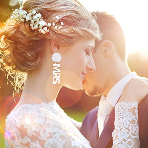 Bonuci 4 Pairs Bride and Mrs Earrings Set Mrs Bride Letter Dangle Earring Acrylic Wedding Earrings for Brides Handmade Bridal Fun Statement Jewelry for Women Bridesmaid Party Gift Accessories3