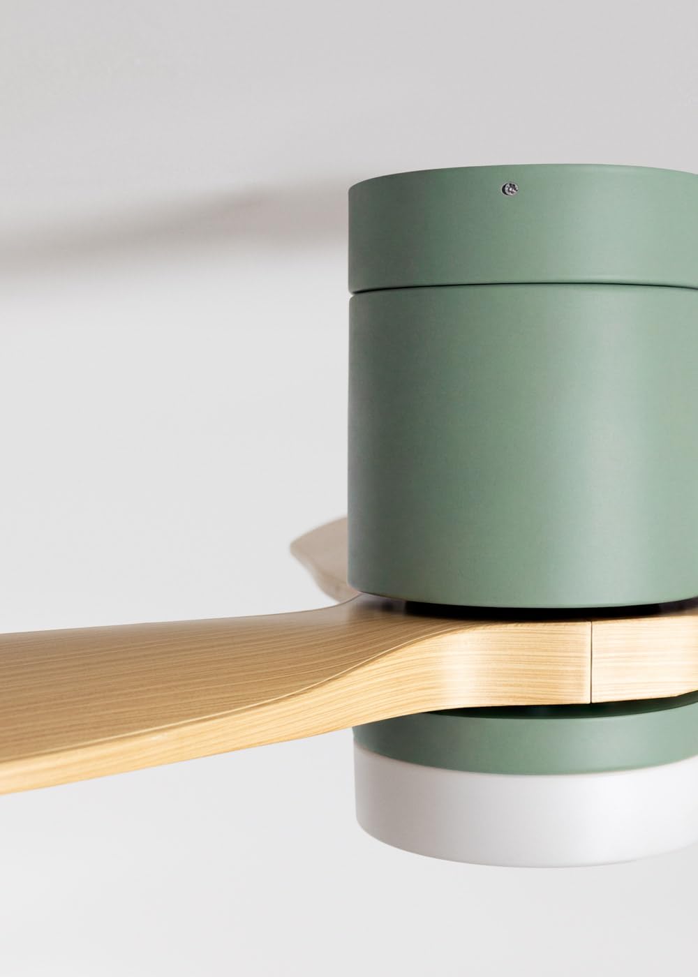 CREATE / WINDCALM S/Ventilador de techo ABS con luz verde sage efecto aspas madera clara con Wifi y mando / 40W, Silencioso, Ø112 cm, 3 temperaturas de luz, temporizador, función verano-invierno