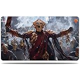 Dimensiones de esta esterilla Ultra Pro Playmat: aprox 61 cm x 34 cm