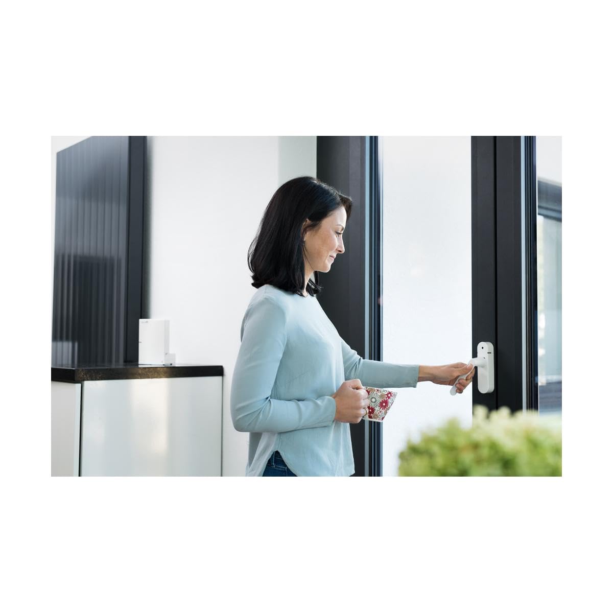 Schellenberg 46512 Fenstergriff mit Alarm, Balkontürgriff, Smart Home Funk-Alarmgriff - für mehr Sicherheit, laute Alarmfunktion, 32-43 mm Vierkantlänge - stufenlos einstellbar, Weiß