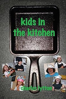 Paperback Kids in the Kitchen Book