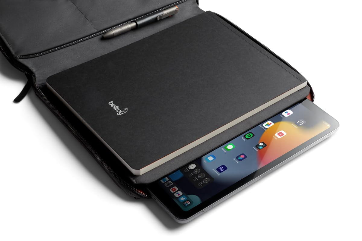 Bellroy Tokyo Folio, Porta iPad da 12,9 pollici e documenti - Raven | Porta iPad da 12.9 pollici e documenti che funge da folio da lavoro e copertina per taccuino