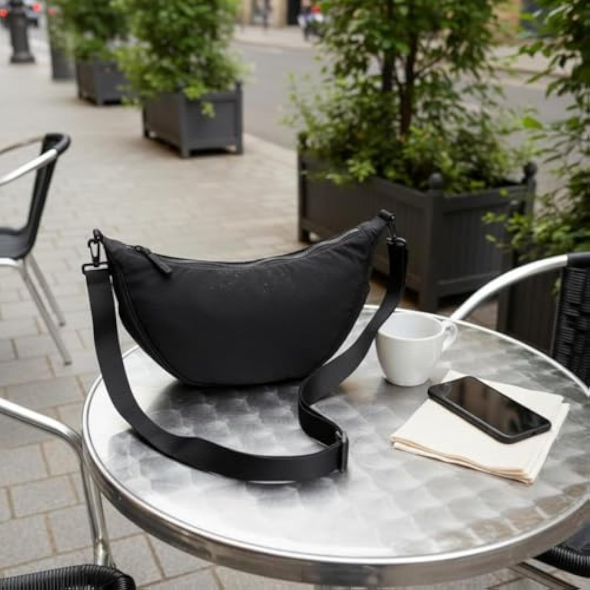 Women's Adjustable Strap Solid Color Dumpling Shoulder Bag