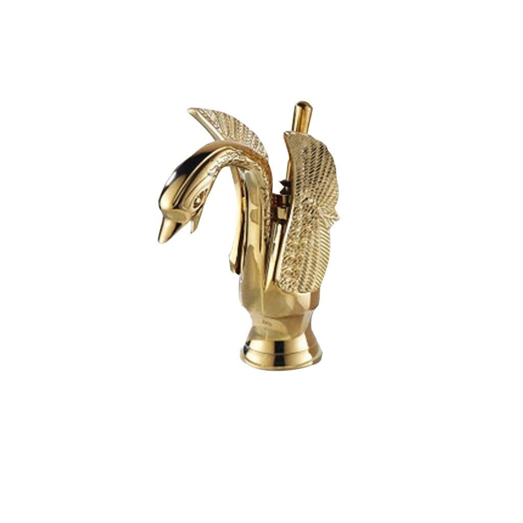 Robinet antique américain pour une salle de bain rétro et chaleureuse