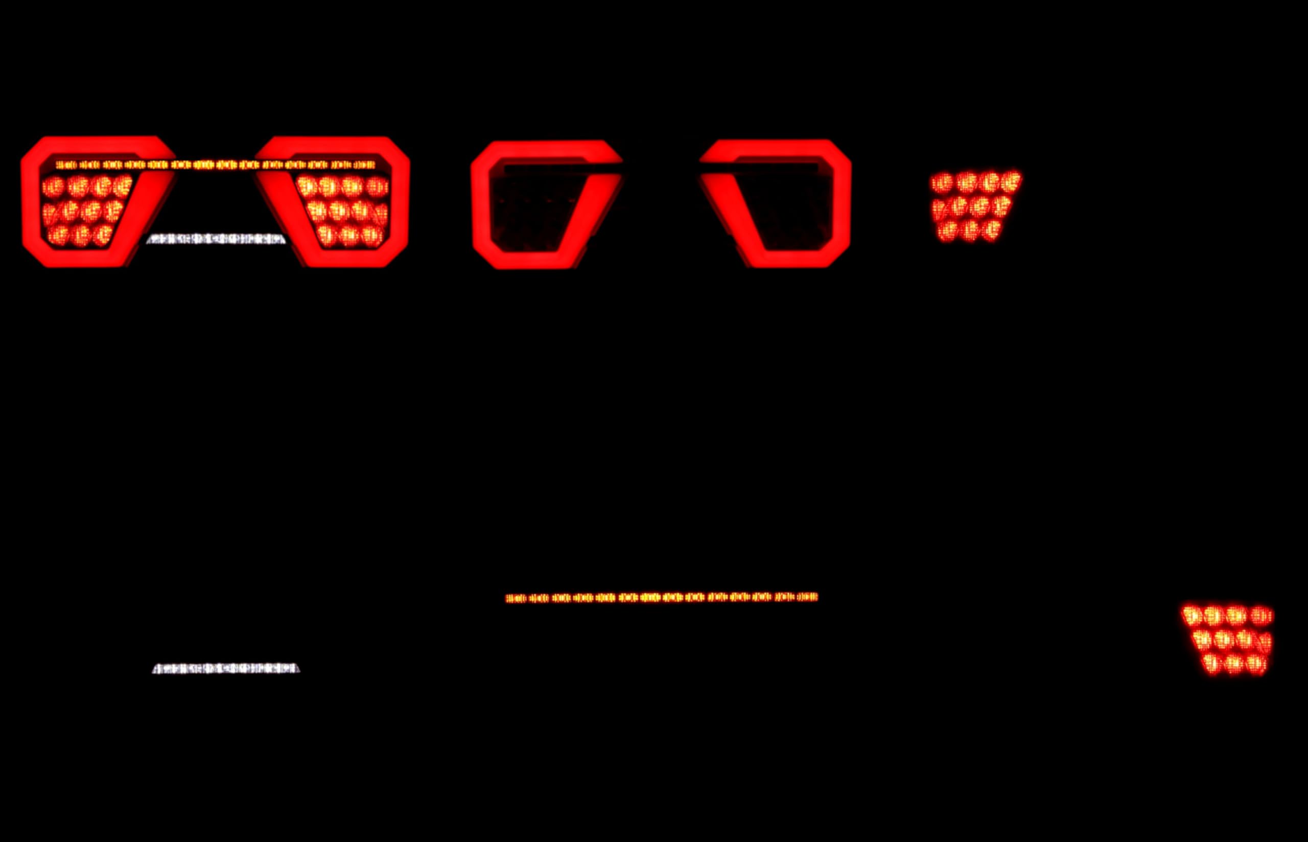 Juego de Pilotos Traseros LED para Remolque y Camión, 6 Funciones, Intermitente Dinámico Secuencial, Efecto Neón, 12V 24V, Homologado E9 ECE, 350mm (Par Izquierdo + Derecho)