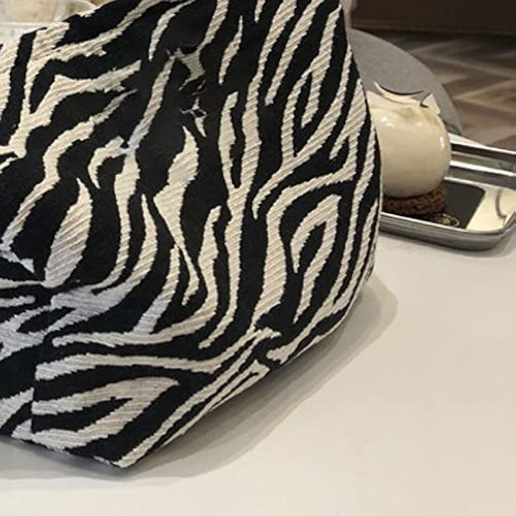 Women’s Large Capacity Zipper Makeup Bag for Toiletries
