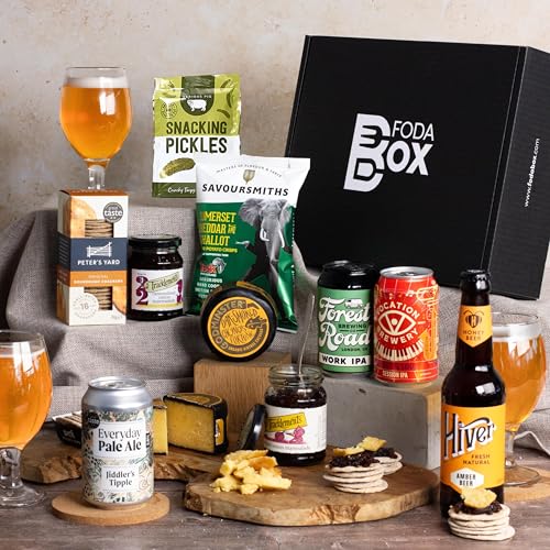 Ultimate Beer & Cheese Christmas Hamper | Includes 4 Craft Beers 330ml, Pale Ales, IPA, Amber Beer, Cheddar Cheese, Crisps, Crackers & Marmalade | Gift Hampers by FodaBox