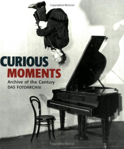 Curious moments [Paperback] Langenscheidt
