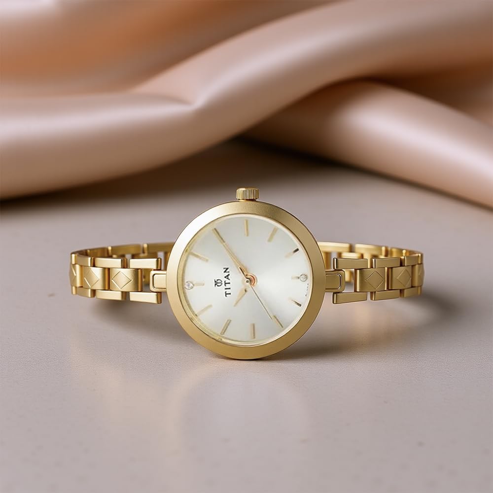 Titan Karishma Analog Champagne Dial Watch