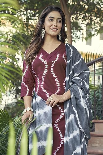 Image of GoSriKi Women's Cotton Blend Straight Printed Kurta with Pant & Dupatta