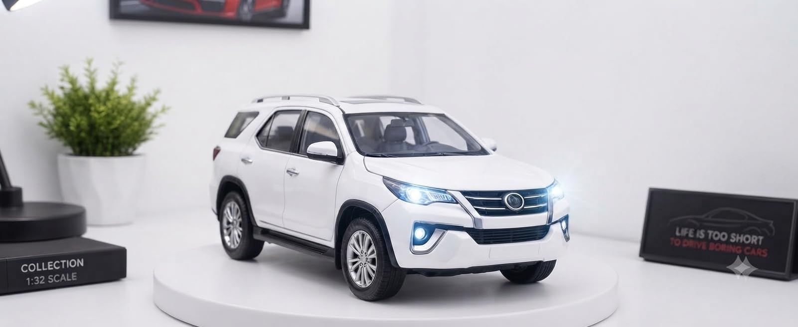 MTL-CAR-FORTUNER-White | Die Cast Metal, Collectible Model