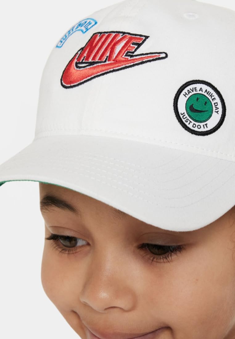 NIKE Gorra Multi Patch Club Cap Niño 4-7 Años, Color Blanco., 4-7 años
