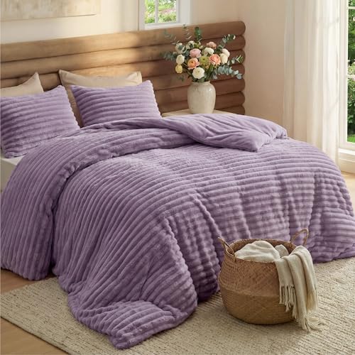 Image of Bedsure Queen Fluffy Comforter Set - GentleSoft 3 Pieces Luxury Fleece Bed Lavender Bedding, Cozy Room Decor Aesthetic, 1 Queen Bed Comforter (90 inchx90 inch) and 2 Pillowcases (20 inchx26 inch)