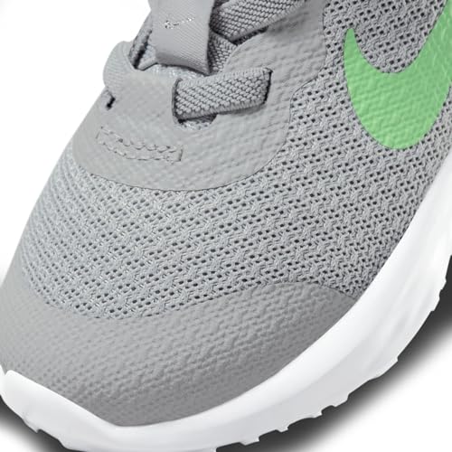 Nike Revolution 6 Nn (GS), Unisex Children's Gymnastics Shoes, Lt Smoke Grey Green Strike Dk Smoke Grey, 17 EU4