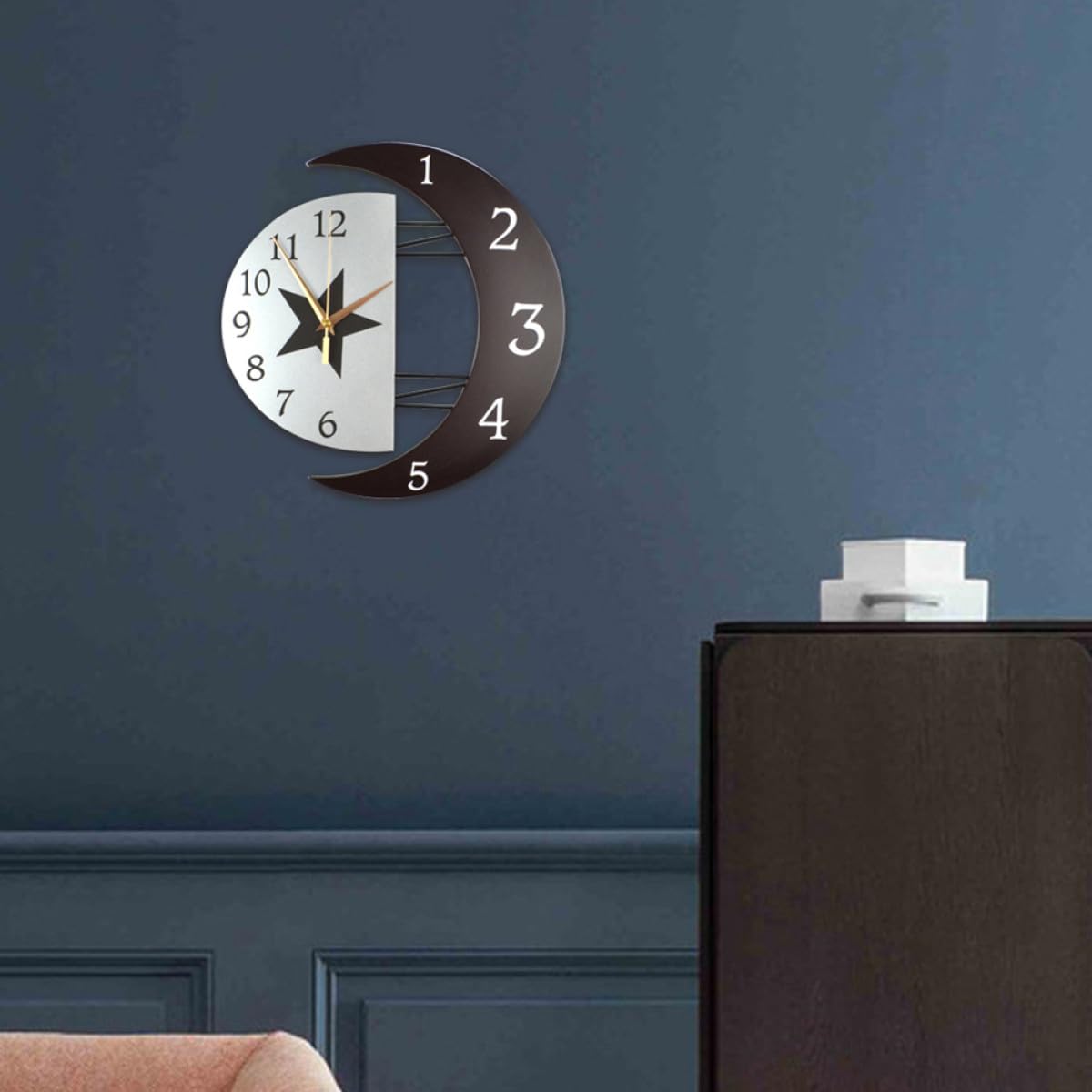 Toyvian Mondförmige Wanduhr mit Quarzwerk, Schwarz, Geräuschlos | Künstlerische Rahmenoptik, Klar Digitale Anzeige, 1 Aa Batterie nicht Enthalten