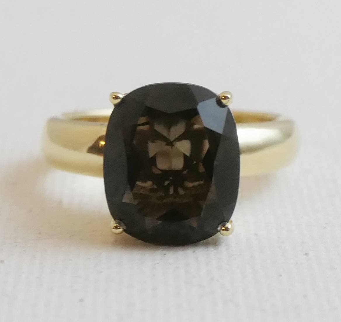 Anello in argento sterling placcato oro con quarzo fumé