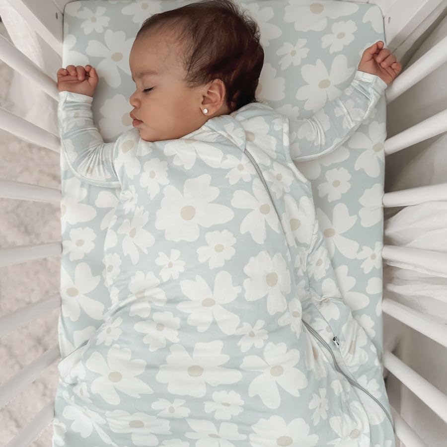 Image of GUNAMUNA Unisex Baby, Toddler Wearable Sleeping Bag Bamboo Rayon, Premium Duvet Sleep Sack, 0.5 TOG