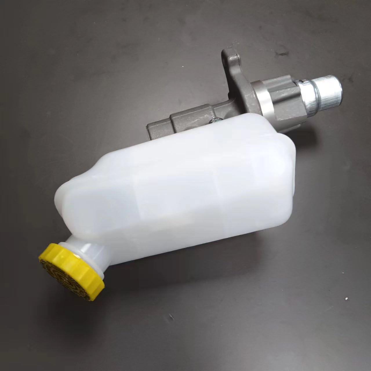 Amazon.com: AUTO-PALPAL Brake master cylinder with oil pot  