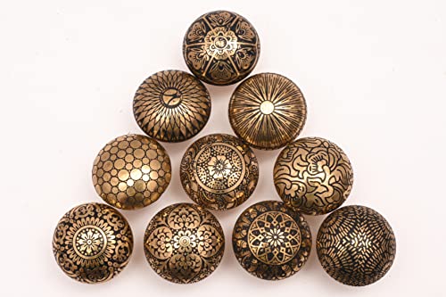 KNOBSWORLD Lot de 10 boutons en laiton - Poignées pour armoires de cuisine, placards et tiroirs de meubles - Motif laiton