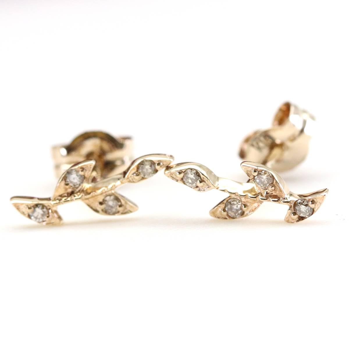 Amazon.co.jp: アガット ローレル ピアス ダイヤ K10 月桂樹 リーフ  